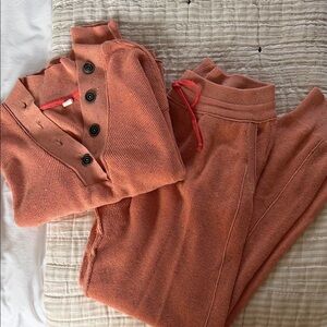 Cozy Women's Knit Lounge Set in confetti peach